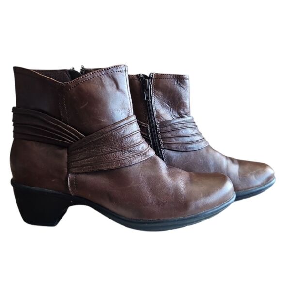 Clarks Women's Ingalls Mood Brown Zip Up Leather Ankle Boots Shoes NWOT Sz 8.5 - Picture 1 of 14